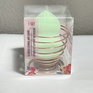 Makeup blender Sponge & wire holder New in Box